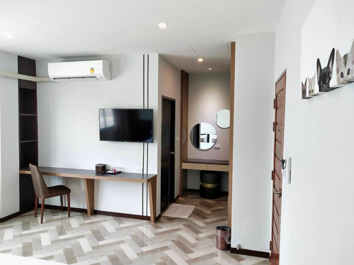โคโค่ โฮเทล Koco Hotel Накхонратчасіма Екстер'єр фото