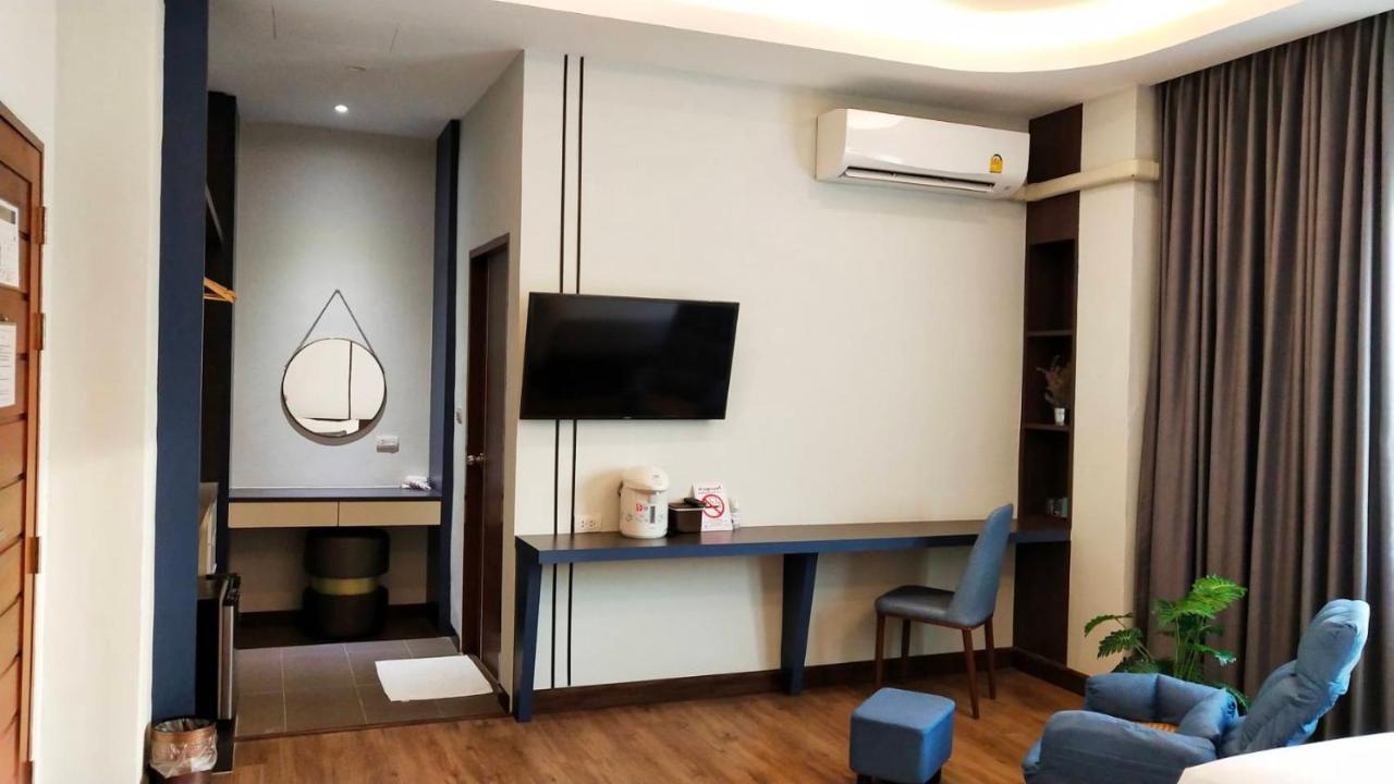 โคโค่ โฮเทล Koco Hotel Накхонратчасіма Екстер'єр фото